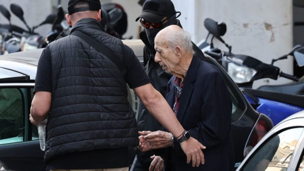 Υφυπουργός Δικαιοσύνης για 89χρονο που άνοιξε πυρ σε ΕΦΚΑ και Εφετείο: «Υπήρξαν κενά στην ασφάλεια»