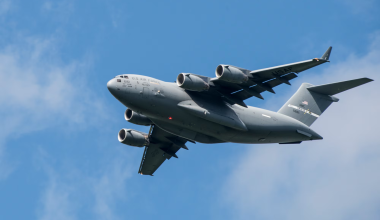 Αμερικανικό στρατιωτικό C-17 Globemaster III προσγειώθηκε στο Πεκίνο