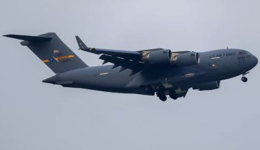 Αμερικανικό C-17 προσγειώθηκε στο Πεκίνο ενόψει της επίσκεψης Τραμπ