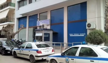 Αναστάτωση έξω από το Α.Τ.Χαλκίδας: Άνδρας σωριάστηκε ξαφνικά μπροστά στα μάτια αστυνομικών