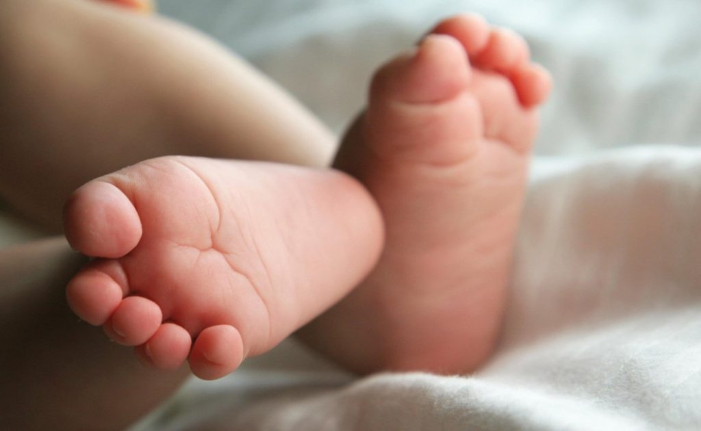Στο νοσοκομείο Βόλου μεταφέρθηκε επειγόντως από την Σκόπελο βρέφος 19 μηνών: Φόβοι πως κατάπιε ποντικοφάρμακο