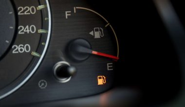 Πόση βενζίνη πρέπει να έχετε στο ρεζερβουάρ για να μην πάθει βλάβη το αυτοκίνητό σας