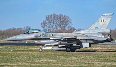 Η Αλβανία έκανε με… F-16 της ΠΑ τους εορτασμούς των 75 ετών της Αεροπορίας της – Δείτε φωτογραφίες