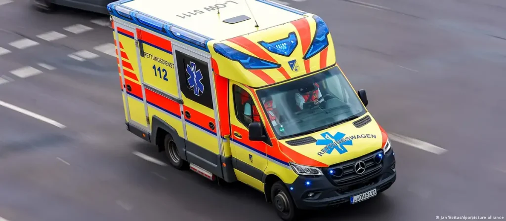 Λειψία: Αυτοκίνητο έπεσε επάνω σε πεζούς – Δύο νεκροί και πάνω από 8 οι τραυματίες (upd)