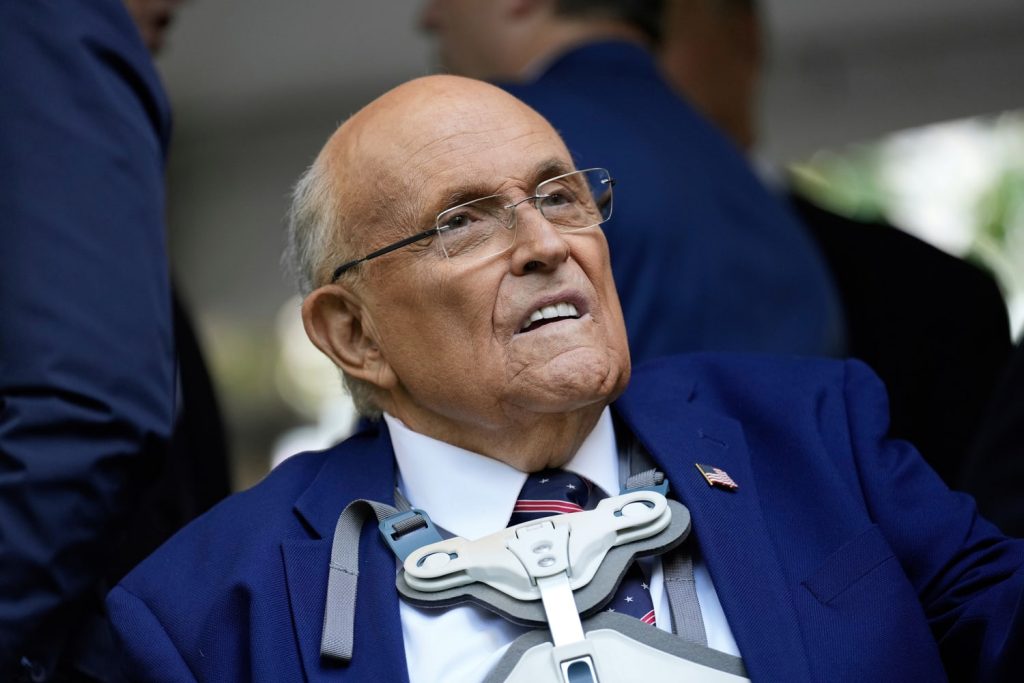 Ρούντι Τζουλιάνι: Σε κρίσιμη κατάσταση ο πρώην δήμαρχος Νέας Υόρκης – Διακομίστηκε εκτάκτως στο νοσοκομείο