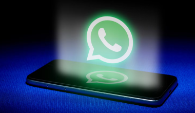 «Τέλος» το WhatsApp από συγκεκριμένα μοντέλα Android και iPhone: Ποιες συσκευές επηρεάζονται