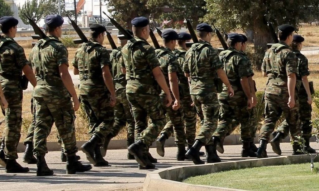 Πρόστιμο έως 6.000 ευρώ στους ανυπότακτους και τους λιποτάκτες