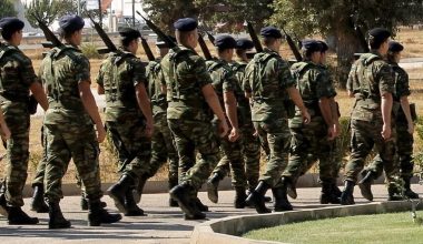 Πρόστιμο έως 6.000 ευρώ στους ανυπότακτους και τους λιποτάκτες