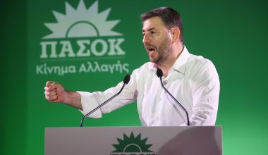 To βίντεο-απάντηση του Ν.Ανδρουλάκη για την 4ημερη εργασία: «Δουλεύουμε για να ζούμε ή ζούμε για να δουλεύουμε;»