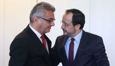 Συνάντηση Ν.Χριστοδουλίδη με τον Τουφάν Έρχιουρμαν: Τα τέσσερα ζητήματα στα οποία συμφώνησαν