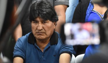 Στα δικαστήρια και πάλι ο τέως πρόεδρος της Βολιβίας: Κατηγορείται για εμπορία και συνεύρεση με 15χρονη!