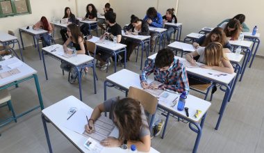 Πανελλήνιες 2026: Ποιοι μαθητές δικαιούνται επίδομα 350 ευρώ – Οι εξαιρέσεις