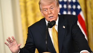Σφοδρή επίθεση Τραμπ σε Ιράν: «Εγκληματίες οι Ιρανοί ηγέτες – Σε λίγο καιρό δεν θα γελούν πλέον με τις ΗΠΑ»