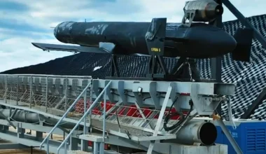 Η Ρωσία παρουσίασε το Geran-5: Καμικάζι-drone με κινητήρα τζετ