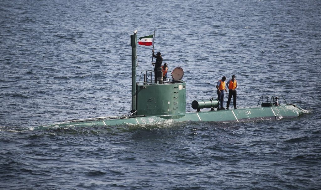 Το Ιράν αναπτύσσει υποβρύχια κλάσης Ghadir-class στα Στενά του Ορμούζ