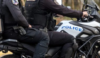 Χειροπέδες σε οδηγό στην Καβάλα μετά από ξέφρενη πορεία με το όχημά του – Οι αστυνομικοί εντόπισαν και κάνναβη