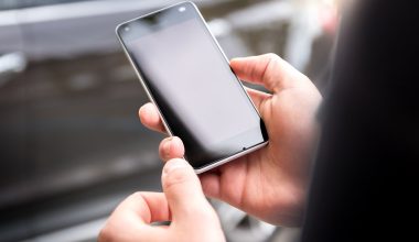 Απίστευτο περιστατικό: Κινητοποιήθηκε η Πυροσβεστική και η Αστυνομία για τροχαίο μετά από λάθος ενός κινητού
