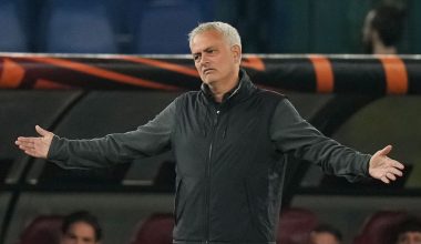 Επιμένει ο Ζοζέ Μουρίνιο: «Παραμύθια ότι έχω μιλήσει με την Ρεάλ… μέχρι στιγμής»