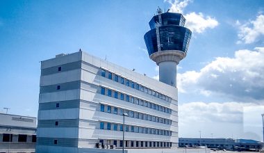 Επαναλαμβανόμενες διακοπές στις επικοινωνίες μεταξύ πιλότων και ελεγκτών στο FIR Αθηνών και στο «Ελ.Βενιζέλος»