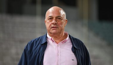 Α.Μπέος για ονόματα θυμάτων των Τεμπών στο Σύνταγμα: «Είναι αδιανόητο μετά από 3 χρόνια να υπάρχει αυτή η εικόνα»