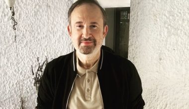 «Έξαλλος» ο Γ.Παπαμιχαήλ με την παρουσίαση προσωπικών αντικειμένων της Α.Βουγιουκλάκη σε τηλεοπτική εκπομπή