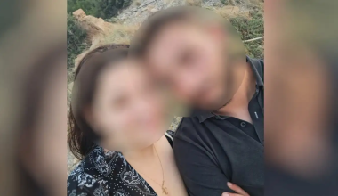 Κρήτη: Η στιγμή που αστυνομικοί αντικρίζουν αιμόφυρτη την 28χρονη μετά την παράσυρσή της (φώτο)