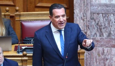 Η νέα ανάρτηση του Α.Γεωργιάδη για τη φωτογραφία του με γυναίκα: «Πήραν εξώφυλλο περιοδικού και το αλλοίωσαν»