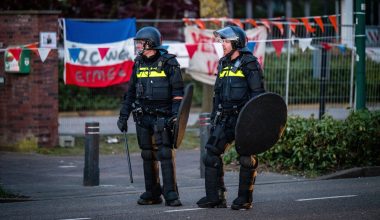 Ολλανδία: Μεγάλη συγκέντρωση διαμαρτυρίας κατά των μεταναστών έξω από κέντρο υποδοχής