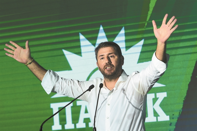 ΠΑΣΟΚ: Αγωνία για την 2η θέση γιατί και αυτή είναι πλέον εξαιρετικά αμφίβολη
