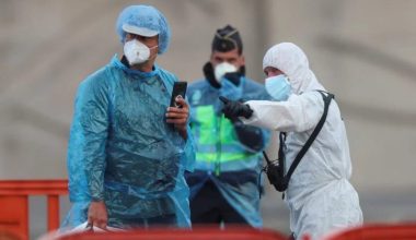 Σε καραντίνα 12 νοσηλευτές στην Ολλανδία: Η γκάφα με ασθενή που επέβαινε στο κρουαζιερόπλοιο με τον χανταϊό
