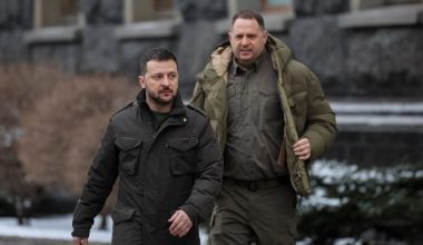 «Του είπε “θα σας πληρώσω προσωπικά αυτές τις πέντε χιλιάδες”»: Τι αποκάλυψε η πρώην εκπρόσωπος του Β.Ζελένσκι