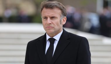 Οι… καλλιτεχνικές ανησυχίες του Ε.Μακρόν: Χόρεψε το «Jerusalema» σε σύνοδο στην Αφρική (βίντεο)