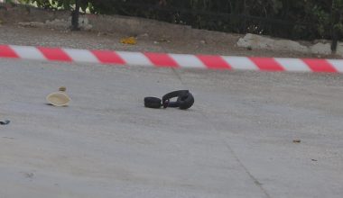 Ηλιούπολη: Με βαριές κρανιοεγκεφαλικές κακώσεις και πολλαπλά κατάγματα η 17χρονη που έπεσε από την ταράτσα