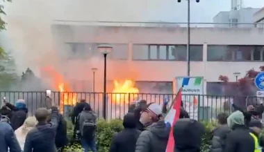 Bίντεο: Ολλανδοί διαδηλωτές έκαψαν την δομή «φιλοξενίας» παράνομων μεταναστών στο Λούσντρεχτ