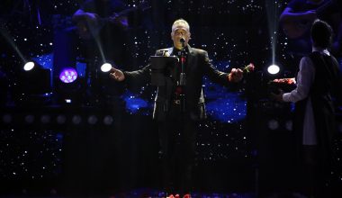 Ένα ευχάριστο για το Νότη Σφακιανάκη: Παντρεύεται ο γιος του Απόλλωνας