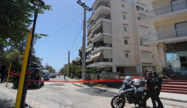 «Μάχη» για τη ζωή της στη ΜΕΘ του ΚΑΤ δίνει η 17χρονη που έκανε «βουτιά θανάτου» από τον 6ο όροφο στην Ηλιούπολη