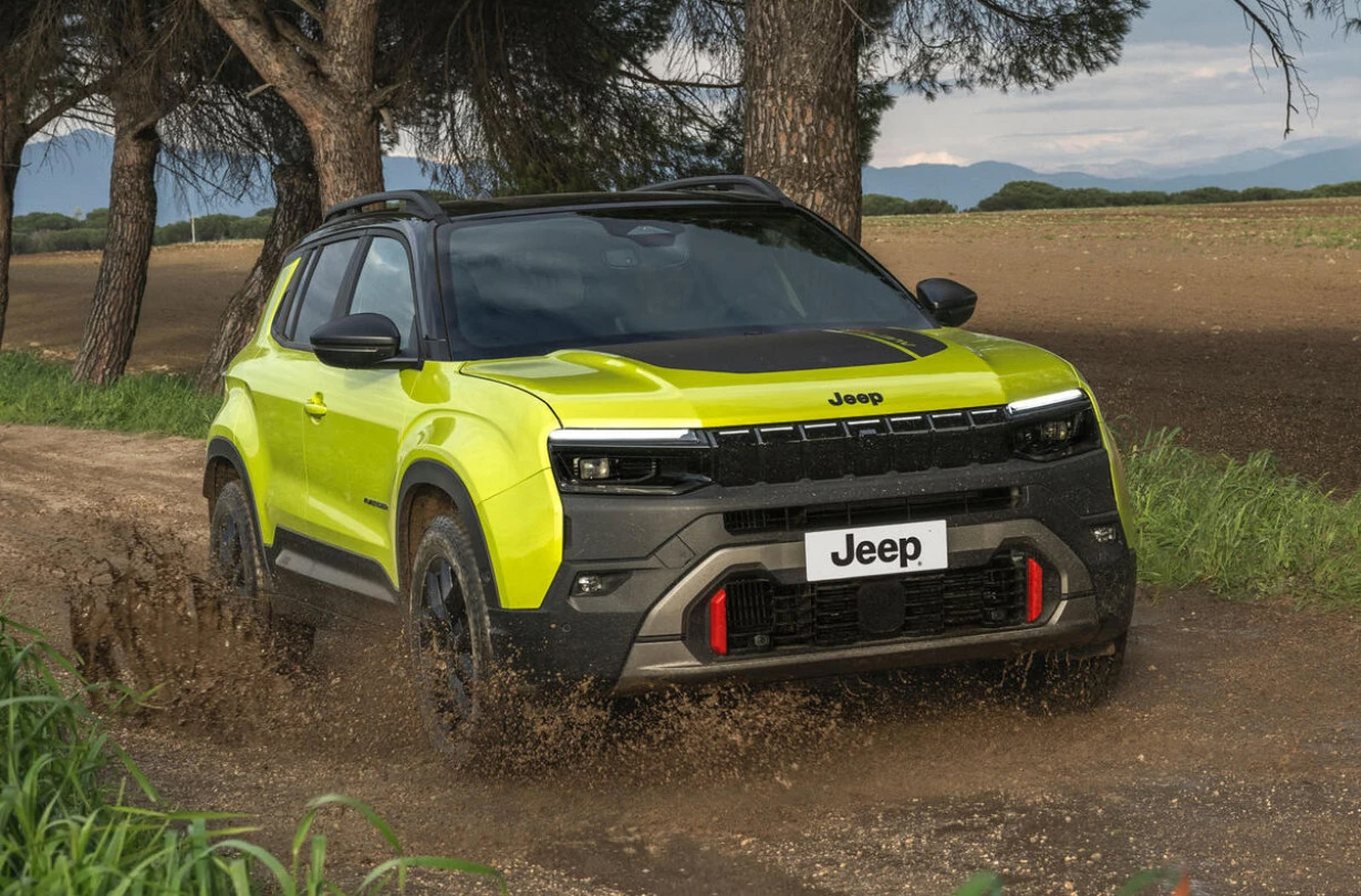 Νέο Jeep Avenger: Νέα φωτιζόμενη μάσκα, αναβαθμισμένο εσωτερικό