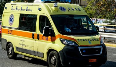 Θεσσαλονίκη: 69χρονος Γερμανός επιτέθηκε σε πλήρωμα του ΕΚΑΒ – Βρισκόταν υπό την επήρεια αλκοόλ