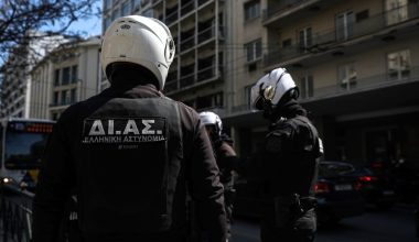 Άνω Λιόσια: Άγρια επίθεση από τουλάχιστον 80 Ρομά δέχθηκαν αστυνομικοί της ΔΙΑΣ