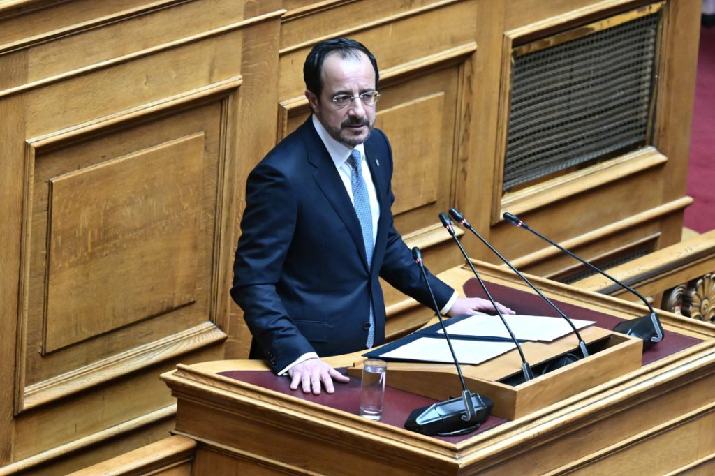 Ν.Χριστοδουλίδης στην ομιλία του στη Βουλή: «Η επανένωση είναι το τάμα που ενώνει την Κύπρο και την Ελλάδα»
