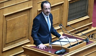Ν.Χριστοδουλίδης στην ομιλία του στη Βουλή: «Η επανένωση είναι το τάμα που ενώνει την Κύπρο και την Ελλάδα»