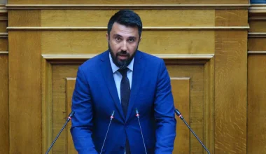 Φερχάτ Οζγκιούρ: Ανεξαρτητοποιήθηκε ο βουλευτής της Νέας Αριστεράς