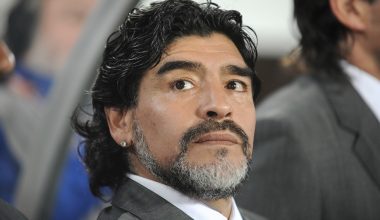 «Ένα απλό διουρητικό θα άλλαζε τα πάντα» – Σοκαριστική κατάθεση γιατρού του Μαραντόνα στη δίκη