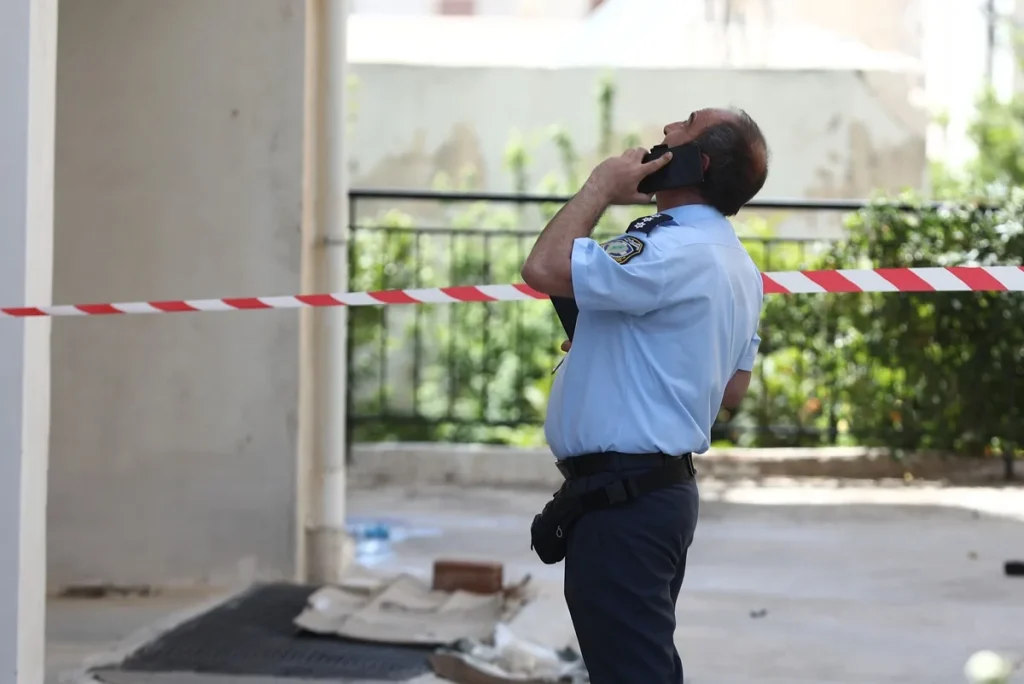 Πτώση 17χρονων στην Ηλιούπολη: Νέο τριήμερο πένθος κήρυξε ο Δήμος για τον θάνατο της δεύτερης κοπέλας