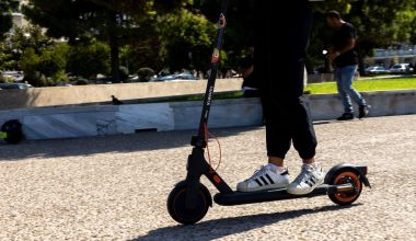 Χαλκιδική: Στο νοσοκομείο με τραύμα στο κεφάλι 12χρονος που έπεσε από ηλεκτρικό πατίνι