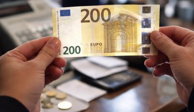 Συνελήφθησαν ανήλικοι που «έσπρωχναν» στην τοπική αγορά του Ηρακλείου πλαστά 200ευρα