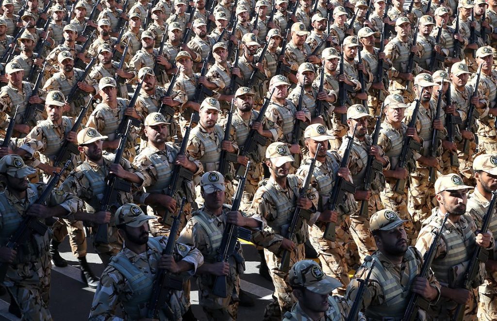 Ιράν: Πρωτοφανής ανταπόκριση στο κάλεσμα του Στρατού –  Έως 11 εκατ. εγγραφές εθελοντών!