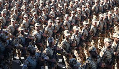 Ιράν: Πρωτοφανής ανταπόκριση στο κάλεσμα του Στρατού –  Έως 11 εκατ. εγγραφές εθελοντών!