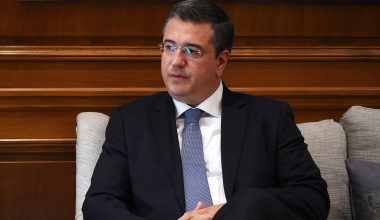 Α.Τζιτζικώστας στο συνέδριο της ΝΔ: «Η Ελλάδα από το 2019 έκανε άλματα – Δεν στάθηκε απλώς όρθια»