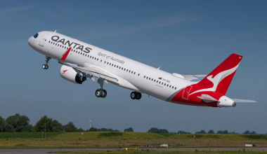 Αναστάτωση σε πτήση της Qantas: Επιβάτης δάγκωσε μέλος του πληρώματος